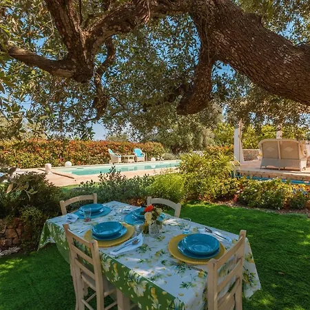 Trullo Milu With Pool * San Michele Salentino